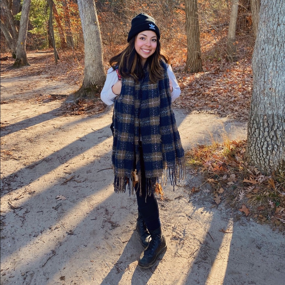 Meet Posher: Celia🧡